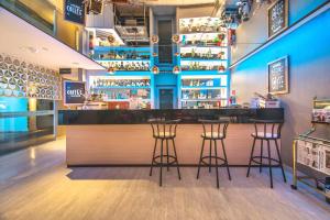 CROWN PRINCE Hotel Surabaya Managed by Midtown Indonesia