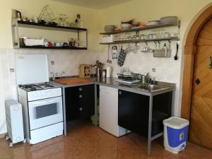 Peaceful, cosy cottage near Kolpa river 