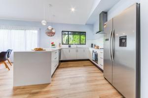 Hillside Haven - Airlie Beach