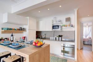 Friendly & designed apartment in the Golden square