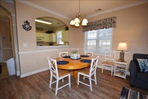 611 The Havens Condo