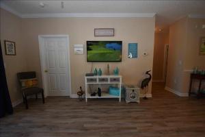 611 The Havens Condo