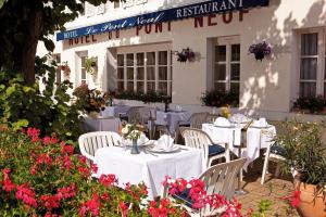 Hotels Logis Hotel du Pont Neuf : photos des chambres