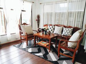 Green Riverside Homestay