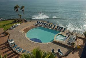 Las Rocas Resort & Spa