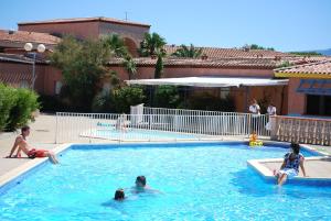Villages vacances Lagrange Grand Bleu Vacances – Residence Les Jardins de Neptune : photos des chambres