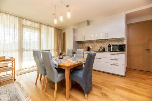 Simpsono apartamentai №215