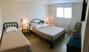 Economy Triple Room between Garden Level and Basement room in L'Isula Rossa