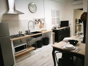 Amelia Apts & Rooms img36