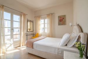 Mimoza Spetses Greece