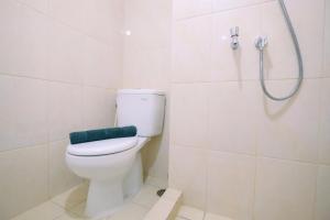 Cozy Studio Springlake Summarecon Bekasi Apartment By Travelio