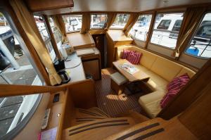Berlin Yacht