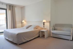 Hotels Hotel Rolland : Chambre Double Confort - Non remboursable