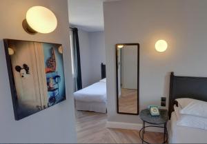 Hotels Hotel L'orque Bleue : photos des chambres