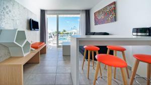 Ura Hotels Lara Adults Only