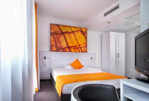 Standard Single Room room in Wyndham Garden Duesseldorf City Centre Koenigsallee