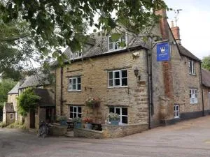 The Crown Inn, Church Enstone - 奇平诺顿