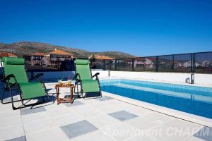 Luxury apartment Charm with pool