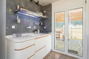 Seafront Penthouse LEO