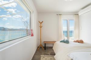 Seafront Penthouse LEO