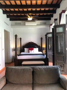 Deluxe Balcony Suite room in La Terraza de San Juan