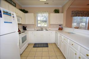611 The Havens Condo