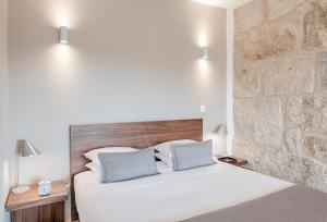 Oporto Street Sá de Noronha