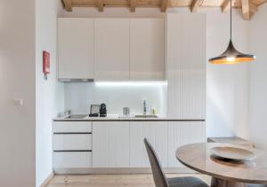 Oporto Street Sá de Noronha