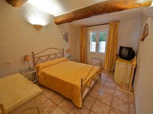 Maisons de vacances Holiday Home Cucuron by Interhome : photos des chambres