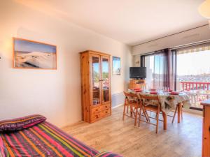 Apartment Le Grand Pavois by Interhome