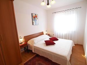 Holiday Home Mirela by Interhome