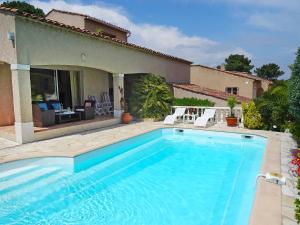 Holiday Home Domaine de Saint Martin