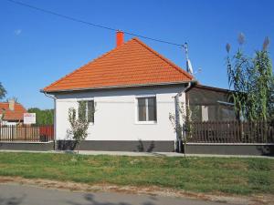 3 star casa rural Holiday Home Tisza 01.2 Tiszabábolna Hungría