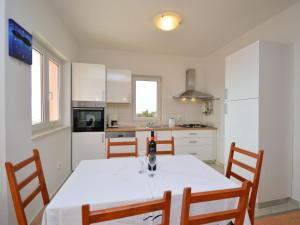 Holiday Home Mira by Interhome