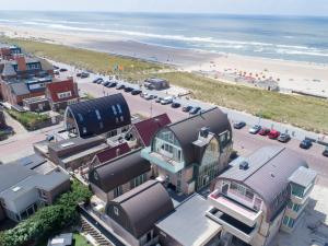 Holiday Home De Zeeparel by Interhome