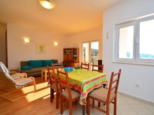 Holiday Home Mira by Interhome