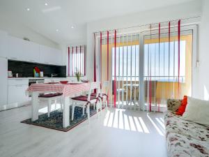 Apartment Silvana-4 by Interhome