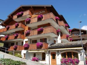 Apartment Swiss Chalet (114A05)