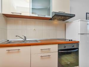 Apartment Rubin-9 by Interhome