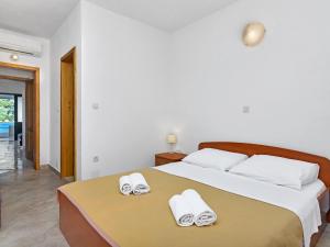 Apartment Rubin-1 by Interhome