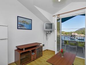 Apartment Rubin-9 by Interhome