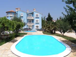 Apartment Hilde Blue-7 by Interhome