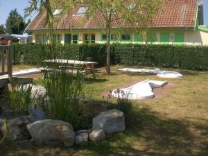 Campings Camping Paradis Le Royon : photos des chambres