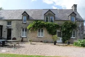 Le vitrail CHAMBRE Équipée sans service repas - L'Etang-Bertrand