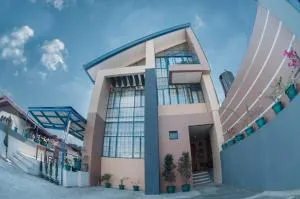 The Half House by Elmar Cabin - Banaue