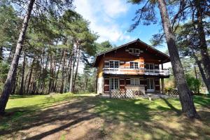 Large Riverside Chalet Near Gorges du Verdon