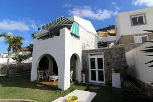 Lovely 2 bedroom house with private garden - Los Caideros