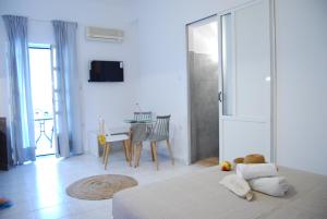 Galini Rooms & Apartments Syros Greece