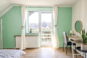 Deerwood Villa-Modern cozy 2br apartment with castle view