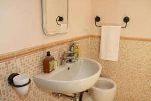 2 Camere Comunicanti